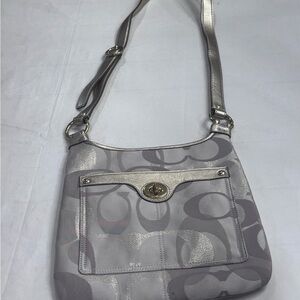 LIKE NEW | COACH | Vintage | 18478 | Penelope Optic Signature Bag | NEVER WORN